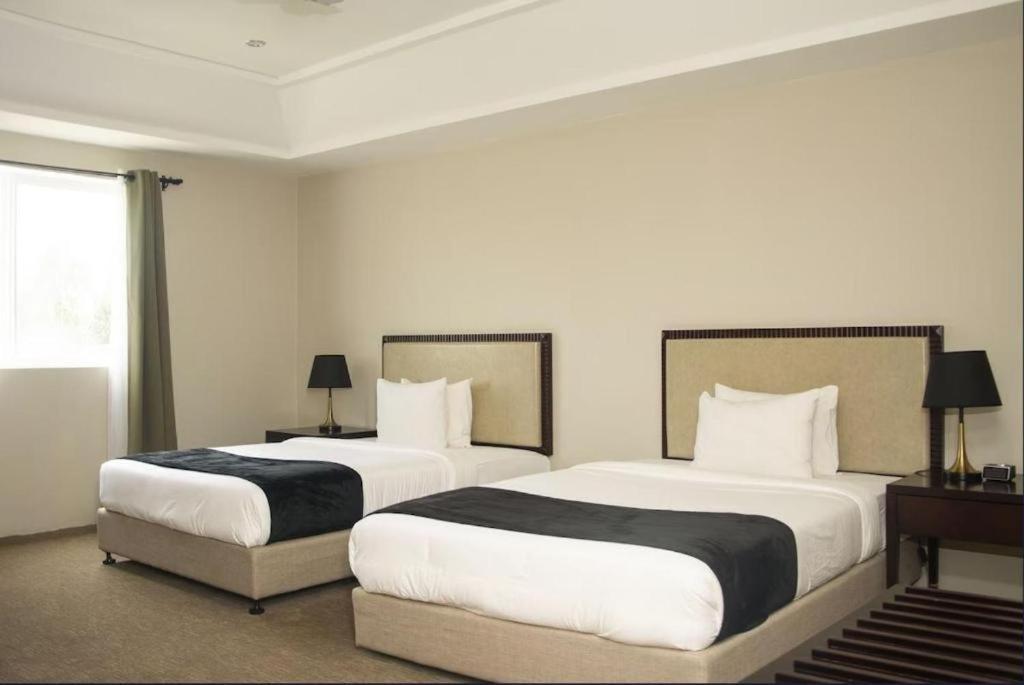 Royal Ambassador Hotel Harbel المظهر الخارجي الصورة